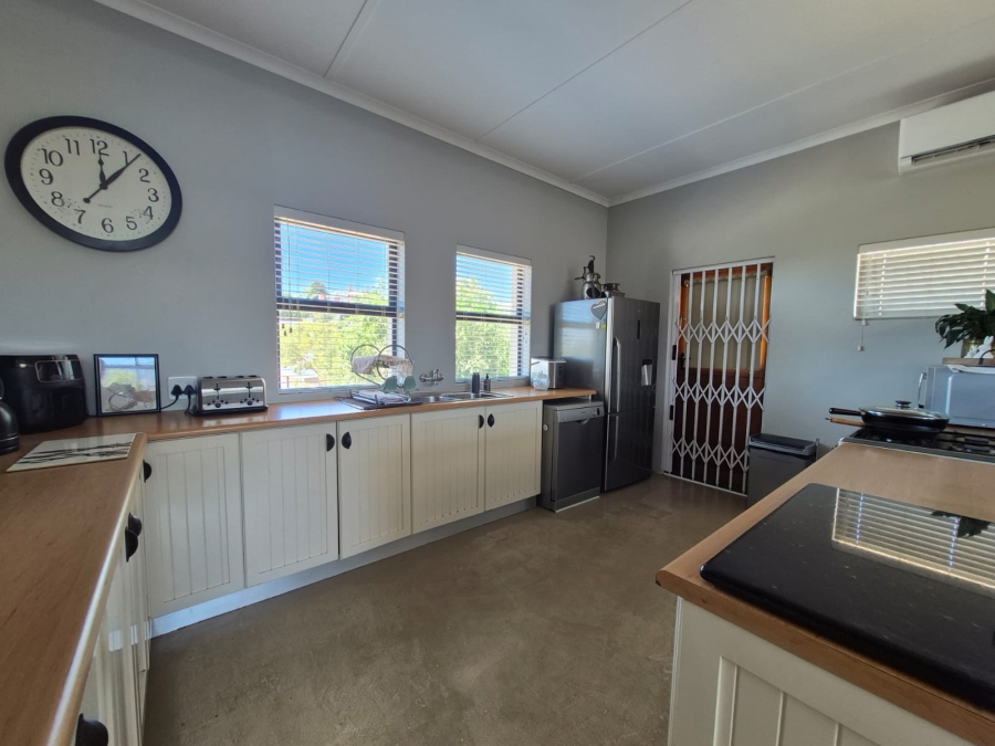 4 Bedroom Property for Sale in Fairway Heights Western Cape